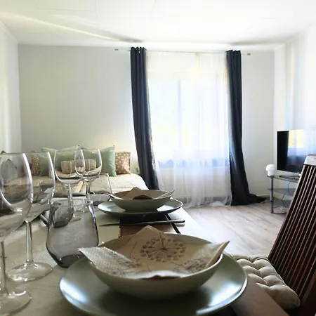 Family Apartment, Free Private Parking Korter *