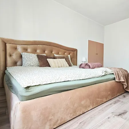 Family Apartment, Free Private Parking Korter Tallinn